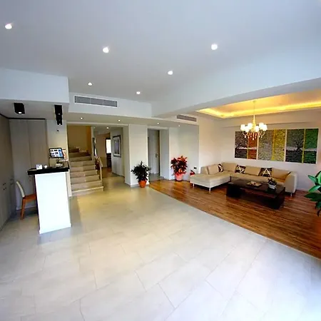 Hotel Aura Boutique 3*