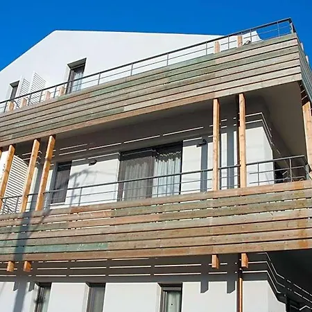 Aura Boutique Hotel 3*