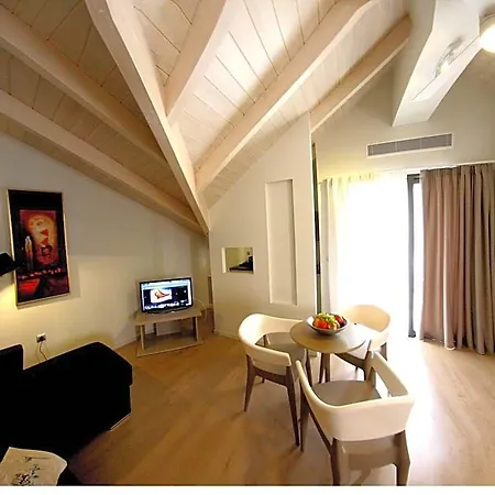 Aura Boutique 3* Lixouri
