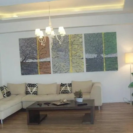 فندق Aura Boutique 3*